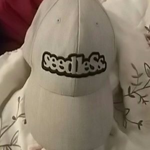 Seedless hat new